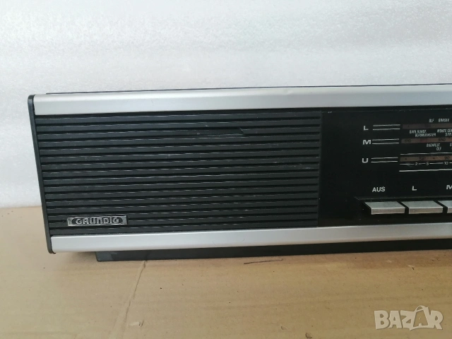 Радиоприемник GRUNDIG RF 450, снимка 3 - Радиокасетофони, транзистори - 54048276