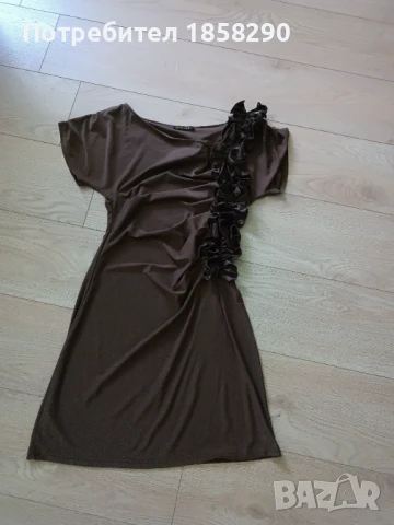 Дамска рокля с декорация, снимка 2 - Рокли - 51007027