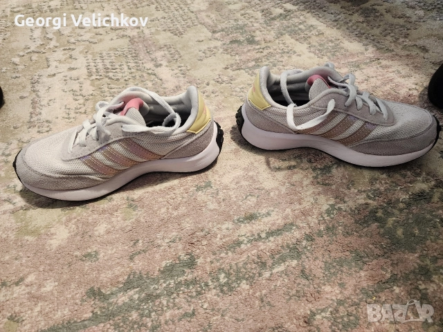 Детски маратонки adidas , снимка 2 - Детски маратонки - 52925095