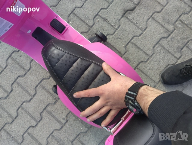 VESPA Акумулаторен мотор голям Vespa GTS Super Розов, снимка 4 - Други - 53849997