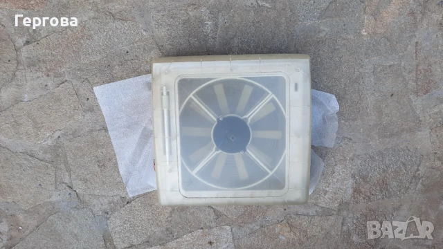 Люк с вентилатор THULE, снимка 14 - Къмпинг мебели - 46629246