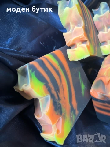 Натурален сапун ”Ябълка и Канела”, снимка 2 - Козметика за тяло - 51063967