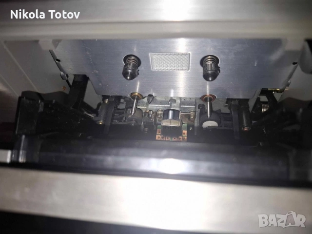 Продава се триглав дек Hitachi D-3300M. , снимка 2 - Декове - 53612129