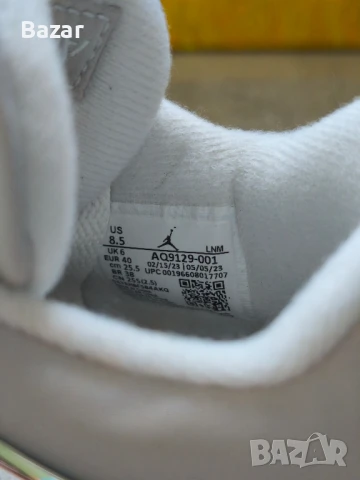 100% оригинални Jordan 4 Metallic Silver Размер 40 Номер Сребристи Сиви , снимка 11 - Маратонки - 51009067