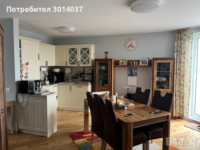 Тристаен апартамент с морска панорама в Бяла