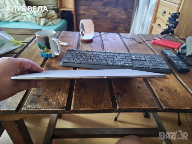 MacBook Air , снимка 6 - Лаптопи за дома - 53019920
