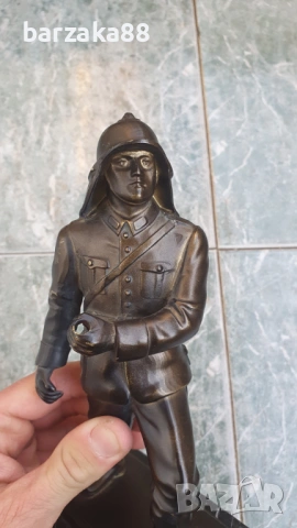 Бронзова фигура върху мраморен Постамент 1996, снимка 8 - Колекции - 53881134