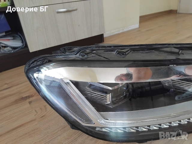 Продавам оригинален десен LED фар за Volkswagen Volkswagen Tiguan с номер на част 5TB 941 114 A, снимка 4 - Части - 54135762