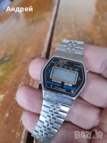 Стар електронен часовник Levis #2, снимка 3 - Други ценни предмети - 50316343