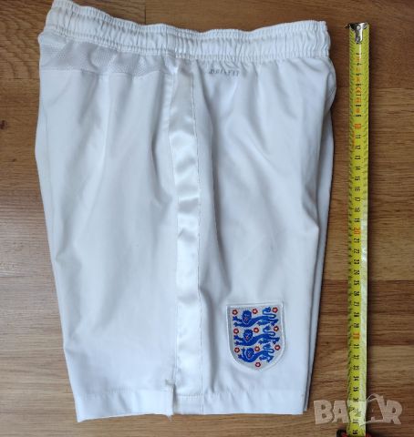 England / Nike - детски футболни шорти на Англия , снимка 6 - Детски къси панталони - 45422454