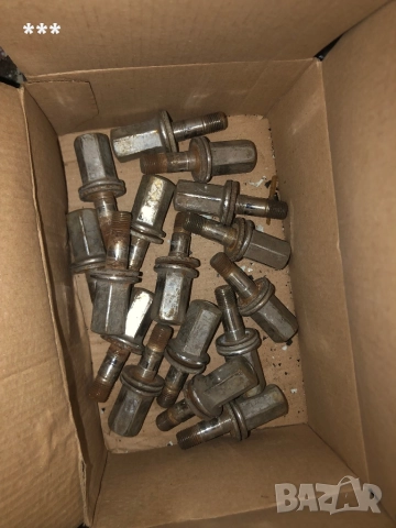 Продавам оригинални болтове за джанти пежо ситроен