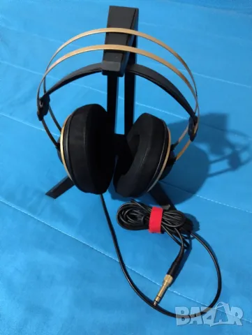 Слушалки AKG K92 + Aксесоари, снимка 2 - Слушалки и портативни колонки - 47092708