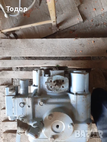 Хидравлични помпи за комбайн KLAAS, Saur и Linde, снимка 2 - Селскостопанска техника - 50797377