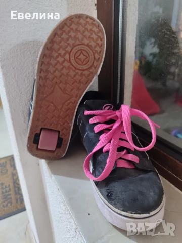 Детски обувки маратонки с колелца Heelys номер 36.5