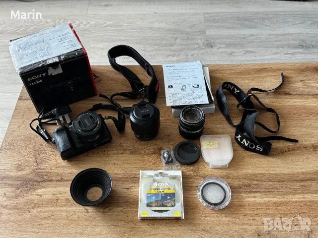 Sony A6300 + 3 обектива + карта памет + филтри, снимка 1 - Фотоапарати - 47363307