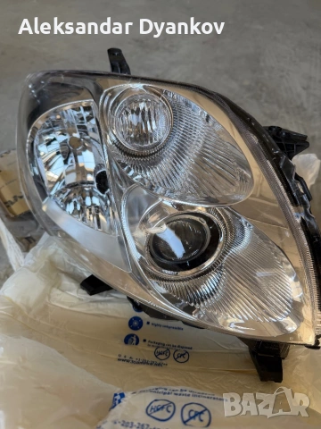 Нов! Десен фар за Toyota Auris 2007-2010г, снимка 2 - Части - 54110533