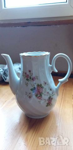 Порцеланов чайник, снимка 1 - Аксесоари за кухня - 46419241