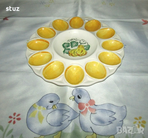 Порцеланова плато за яйца 