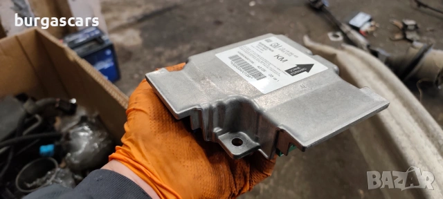 Центарала Airbag 13 18 69 48 Opel Vectra C 3.0 CDTI Z30DT 3.0 CDTI V6 - 184к.с