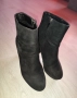 Черни велурени боти на ток, снимка 2