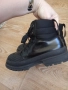 боти, снимка 2