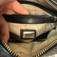 Дамска чанта Guess, снимка 7 - Чанти - 45302021