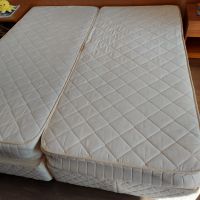 Продавам 2 легла + матраци , снимка 1 - Матраци - 45251991