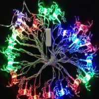 Многоцветни коледни LED лампички с еленчета с щепсел - Многоцветни, дължина - 5м ,28бр лампички. Дек, снимка 1 - Декорация за дома - 45786430