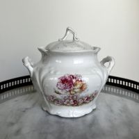 Порцеланов чайник и захарница - Ар Нуво в класическа форма и декорація, снимка 5 - Аксесоари за кухня - 45508791