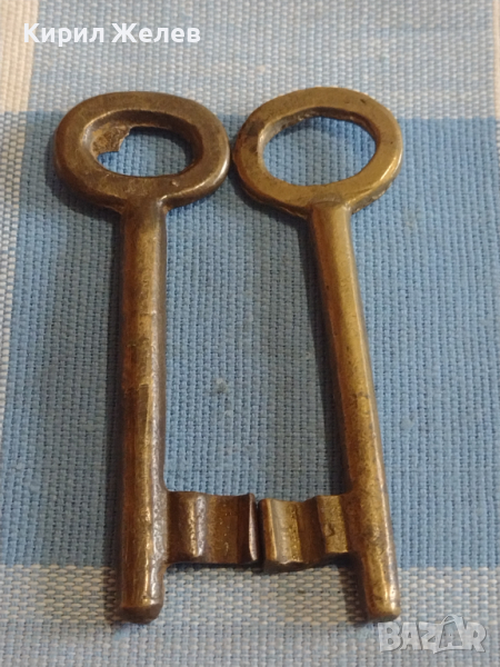 Два стари бронзови ключа от соца за брава за КОЛЕКЦИЯ ДЕКОРАЦИЯ БИТОВ КЪТ 41027, снимка 1
