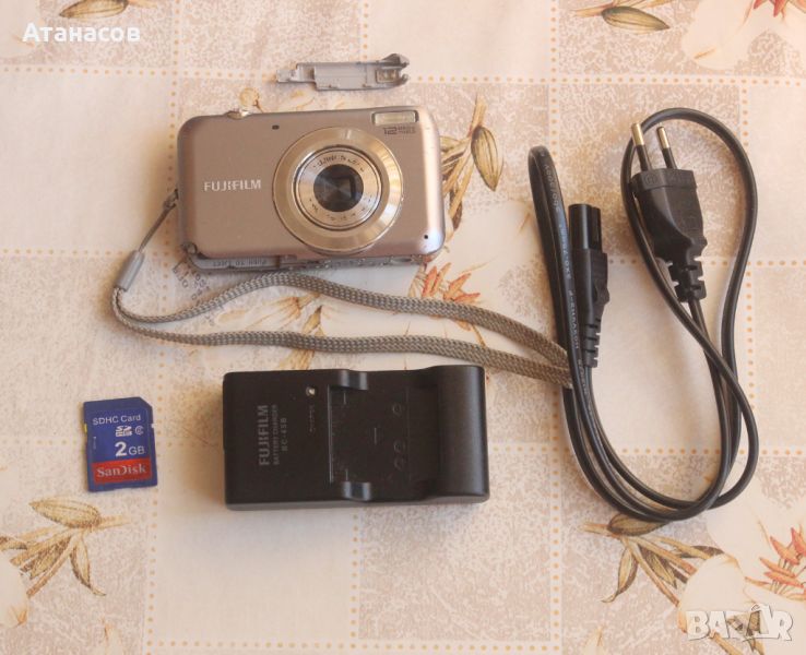 Fujifilm FinePix JV100 12MP, снимка 1