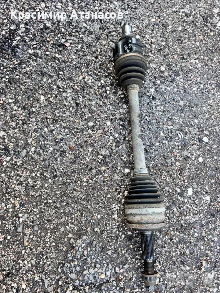 Полуоска предна лява за Тойота Аурис. 1.6 VVti. 132кс. 2011г, снимка 1