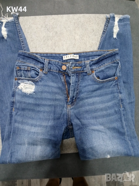 Скъсани дънки , снимка 1