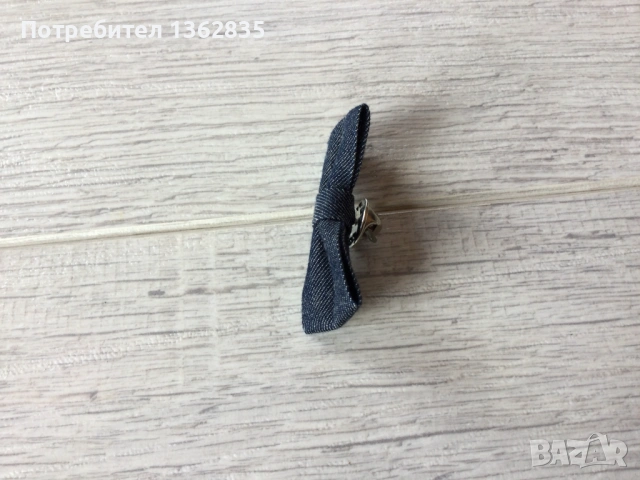 НОВА тъмно синя текстилна колекционерска значка папийонка, снимка 4 - Колекции - 53095094