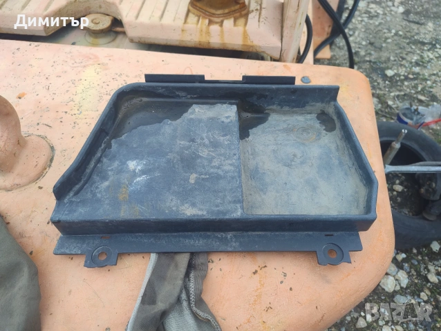 Интериорна Пластмаса - Капак Акумулатор За БМВ Е46 Седан 2000г / BMW E46 Sedan 2000y