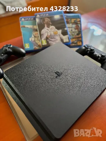 Продавам PlayStation 4(в отлично състояние),който върви с 3 игри и 2 джойстика, снимка 1 - PlayStation конзоли - 48335319