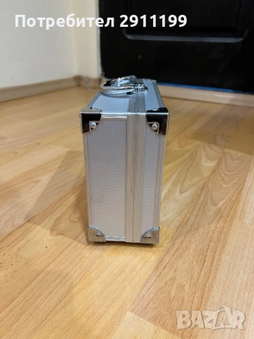 Малък алуминиев куфар, снимка 2 - Куфари с инструменти - 53828942