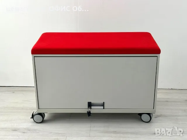 Модулна система за офис шкафове от steelcase с червена възглавница, снимка 2 - Секции и витрини - 49770430