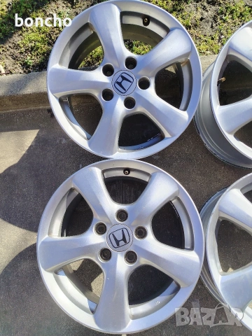 Оригинални джанти за хонда 16 цола 5х114.3 отвор 64.1 със летни гуми дот 24г, снимка 2 - Гуми и джанти - 53931150