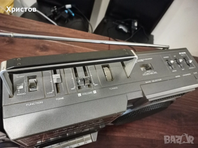 Hitachi радио касетофон , снимка 6 - Радиокасетофони, транзистори - 52504139