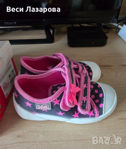 Продавам пантофки и сандалки, снимка 3 - Детски пантофи - 52011198