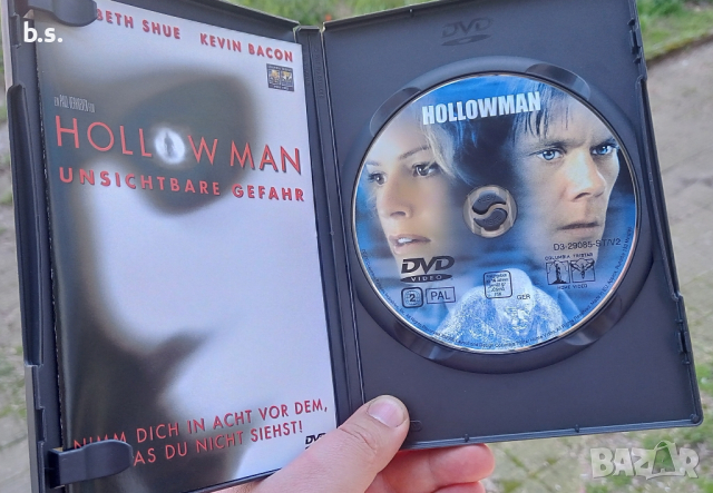 Hollow man с Кевин Бейкън и Елизабет Шу DVD без бг субс , снимка 3 - DVD филми - 45020927