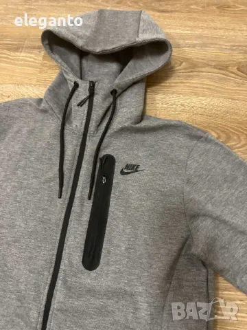 Суитшърт с качулка Nike Sportswear Tech Fleece  Full-Zip Winterized Hoodie ХL, снимка 5 - Спортни дрехи, екипи - 48538825