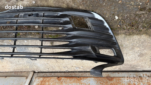 Решетка в бронята за Тойота Камри xv70, снимка 2 - Части - 53196805