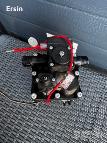 Хидрофорна помпа 2.1 bar , 11.3Л/мин. 12V ,5,0 A max LILIE SOFTSERIE  , снимка 10 - Къмпинг мебели - 53696027