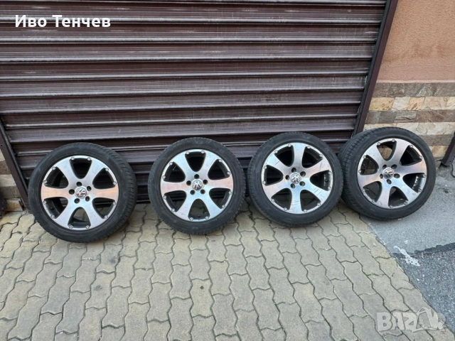 Здравейте, продавам 4 джанти с гуми 6.5JX17H2 ET 42, готови за поставяне веднага!