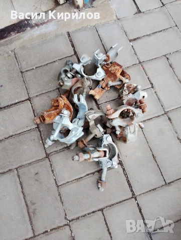 Жабки за скеле 