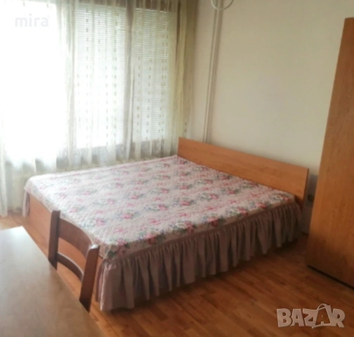 Обзаведена голяма  самостоятелна стая за момиче Център