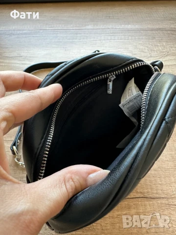 Малка черна чанта , снимка 4 - Чанти - 50652031