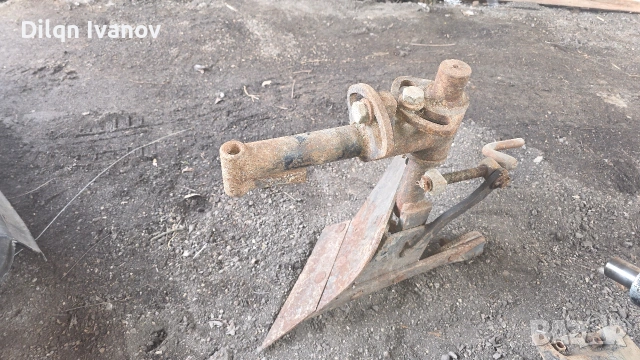 плуг за мотофреза